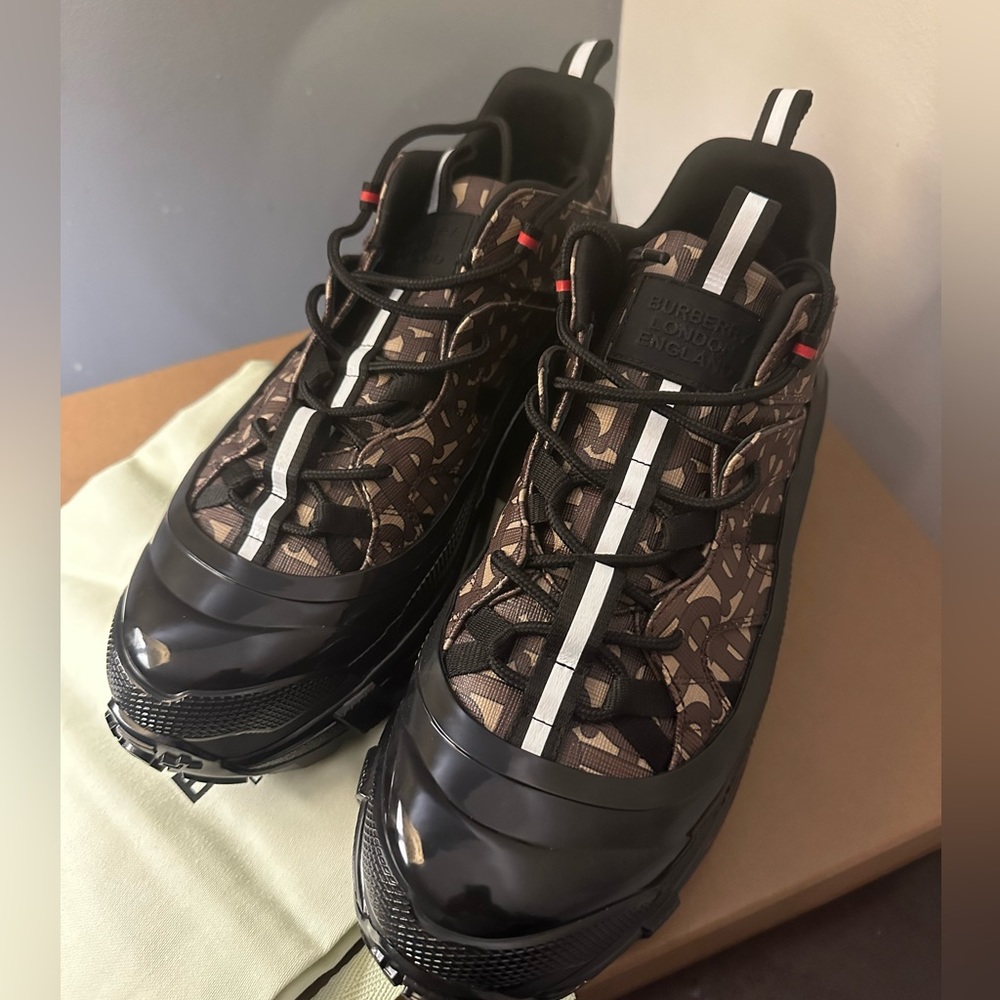 Burberry Arthur checked Sneakers bridal brown